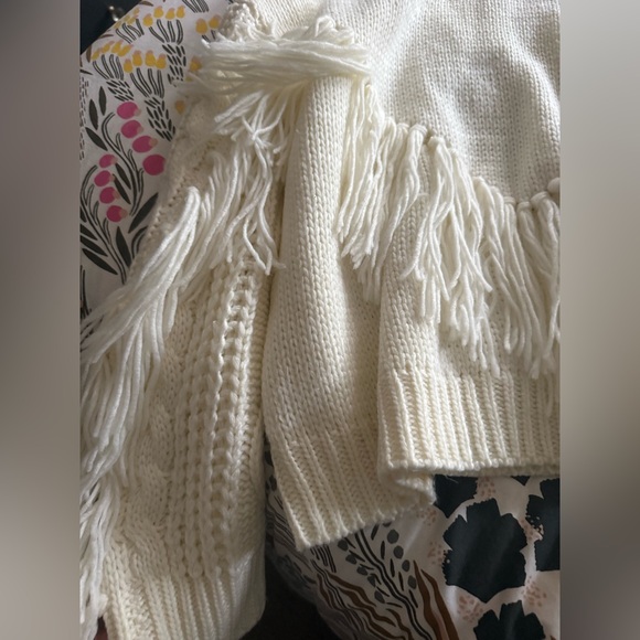 Fringe sweater - Picture 3 of 4